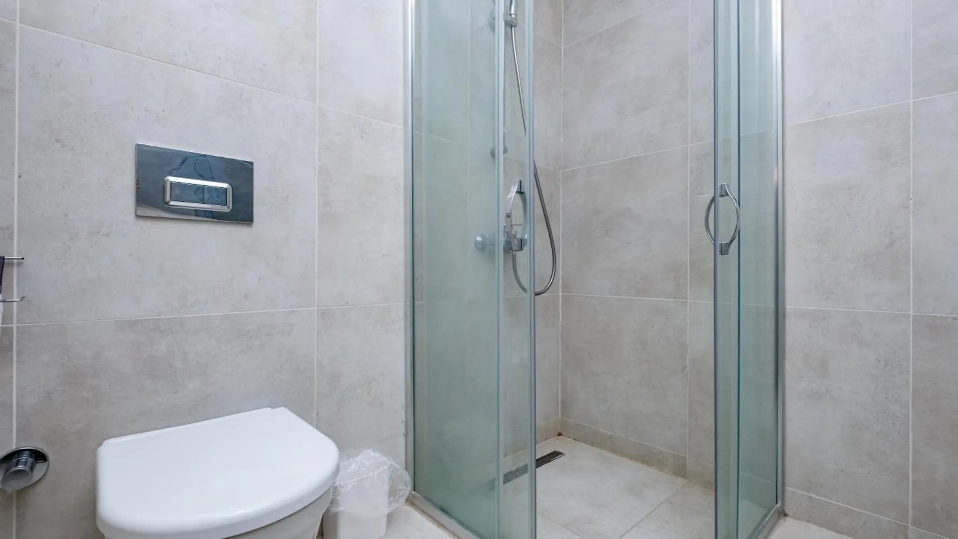 Lux Residence 1 Room 1 Saloon Istanbul Turkey